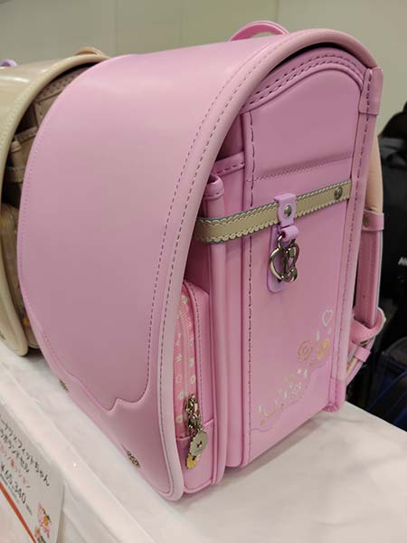 展示会で撮影したピンクランドセル